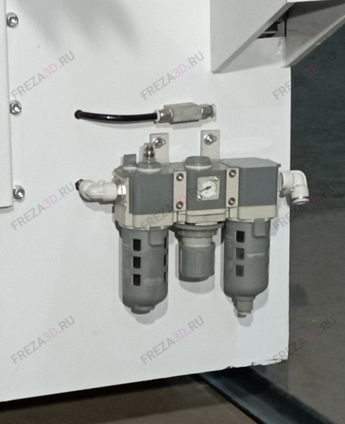 Кромкооблицовочный станок LTT803B
